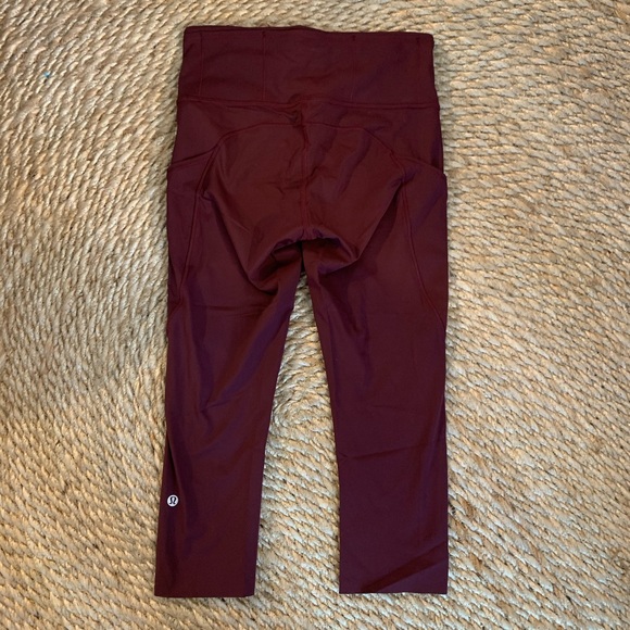 Lululemon Fast & Free HR Cropped Leggings - Picture 2 of 3